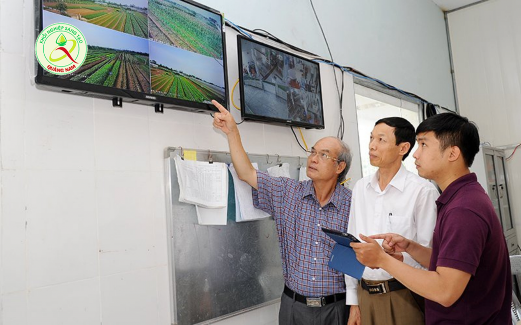 Ứng dụng công nghệ trong việc theo dõi, quản lý minh bạch rau VietGAP tại Hợp tác xã rau quả sạch Chúc Sơn, thành phố Hà Nội.