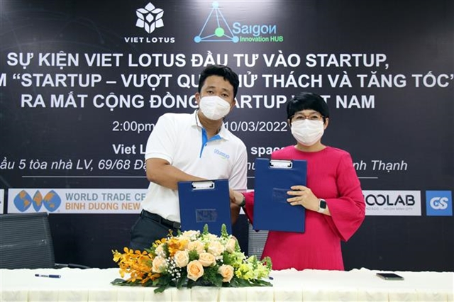 Nguyễn Kim Huy, nhà sáng lập Newee và đại diện Viet Lotus tại buổi lễ ký kết hợp tác đầu tư
