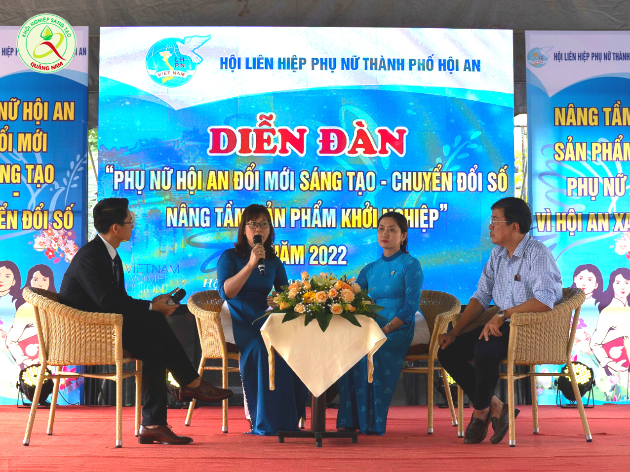 Các đại biểu chia sẻ về việc hỗ trợ vay vốn cho hội viên phụ nữ khởi nghiệp. Ảnh Thu Trang