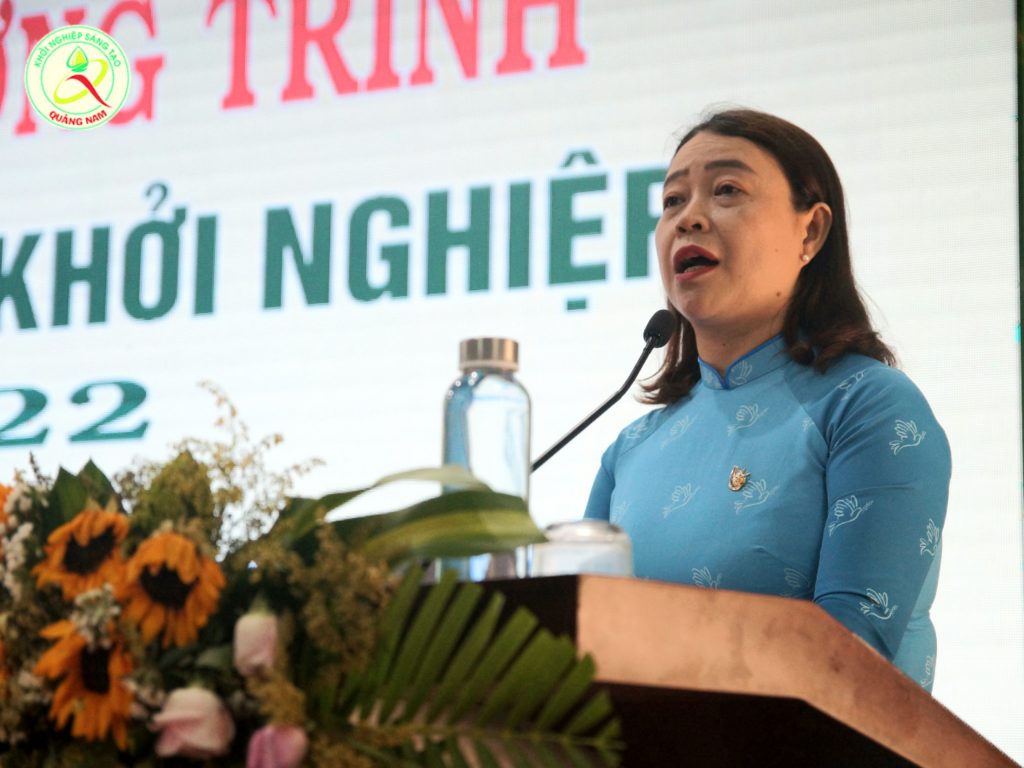 Bà Đặng Thị Lệ Thủy, Tỉnh Ủy viên, Chủ tịch Hội LHPN tỉnh Quảng Nam, phát biểu tại chương trình
